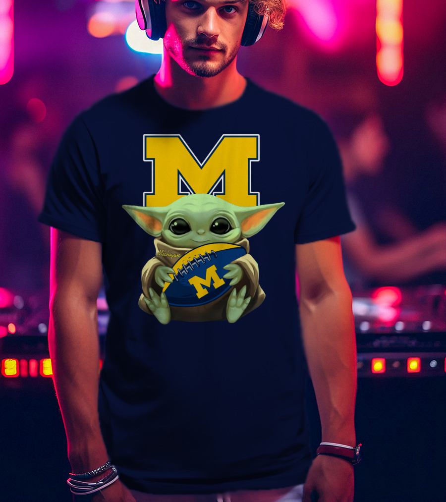 Michigan Baby Yoda Football M T-Shirt