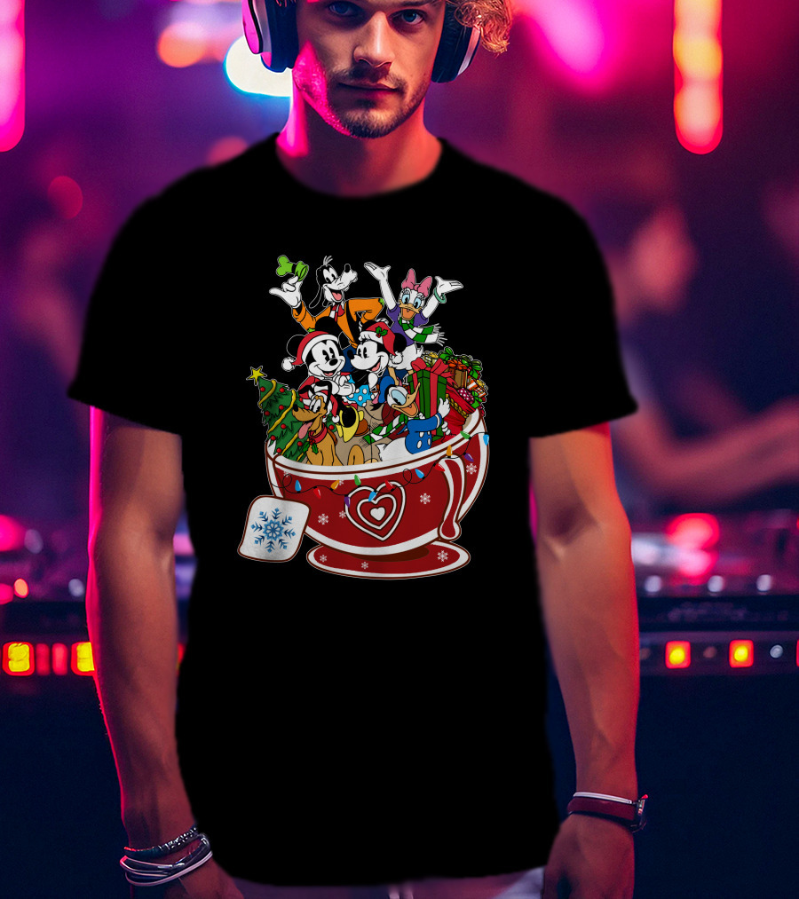 Xmas Minnie Mickey Daisy Donald Goofy Pluto Festive Cup T-Shirt