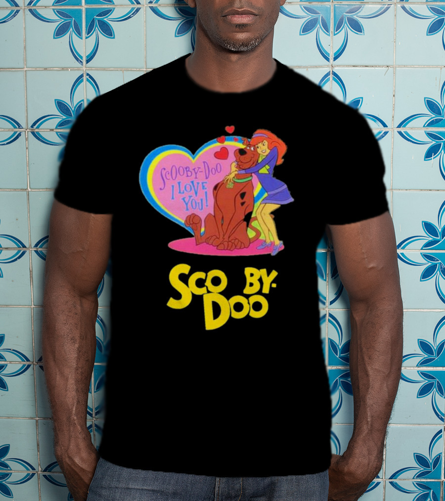 Scooby-Doo I Love You Heart And Hug With Daphne T-Shirt