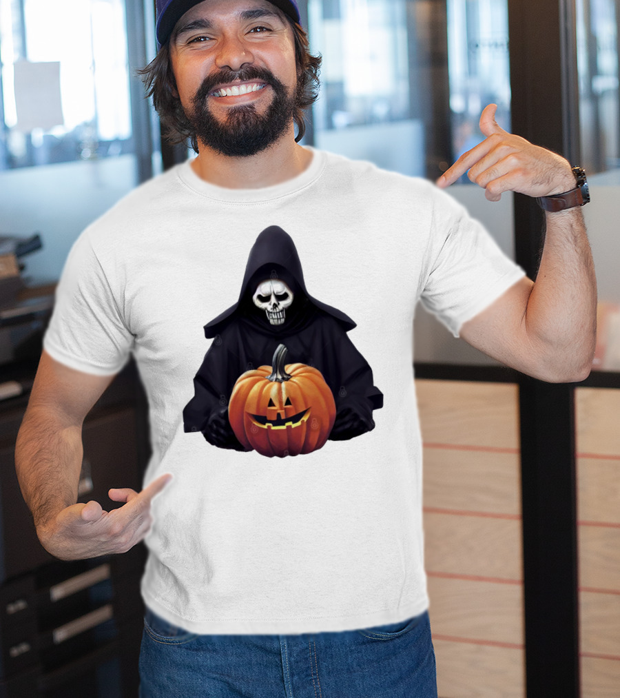 Grim Reaper Holding Jack-O'-Lantern Pumpkin T-Shirt