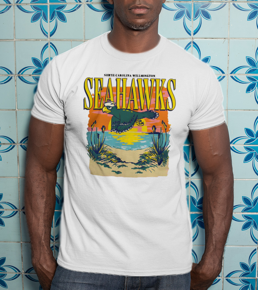 North Carolina Wilmington Seahawks Throwback Retro Beach Sunset Scene T-Shirt