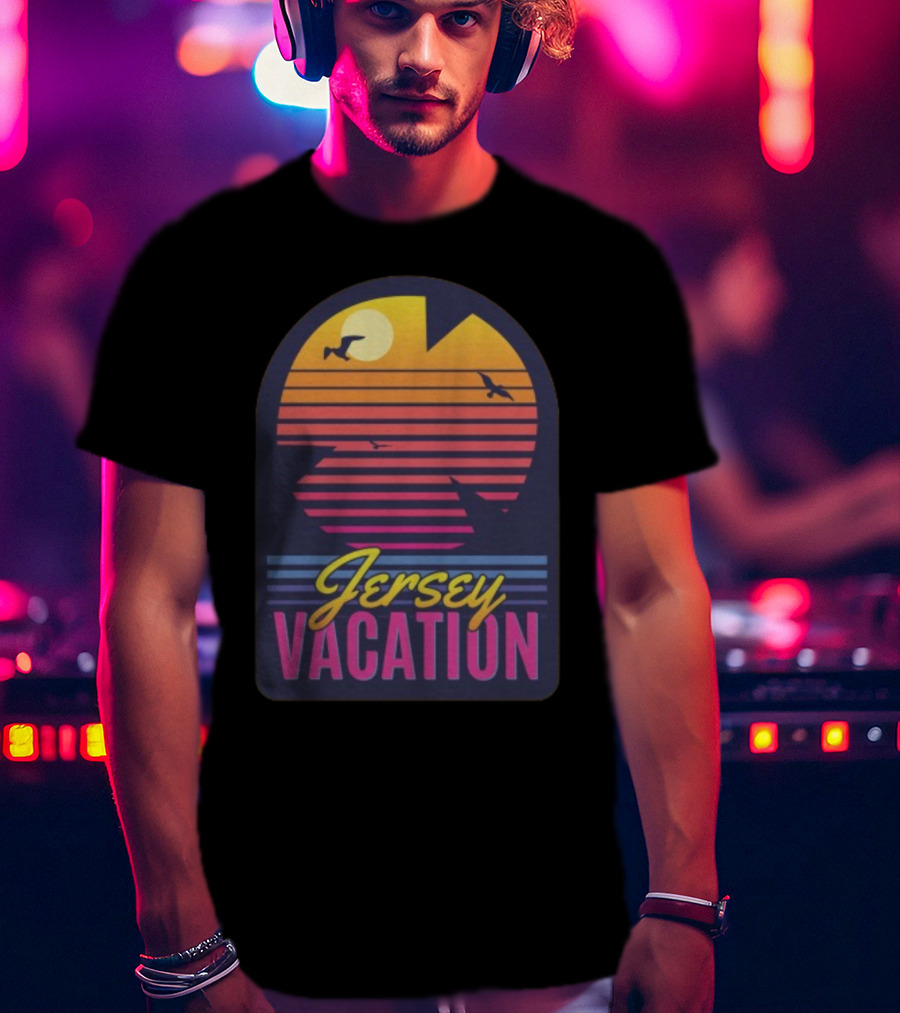 Jersey Vacation Retro Sunset Beach Scene With Birds And Stripes T-Shirt