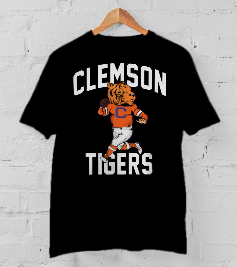 Clemson Tigers Vintage Style Retro Running Mascot T-Shirt