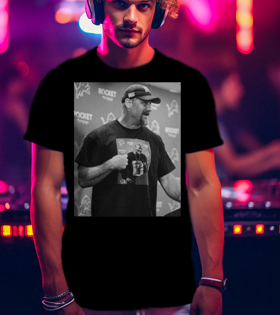 Rocket Mortgage Lions Press Conference Holmes Pulling Hilarious T-Shirt