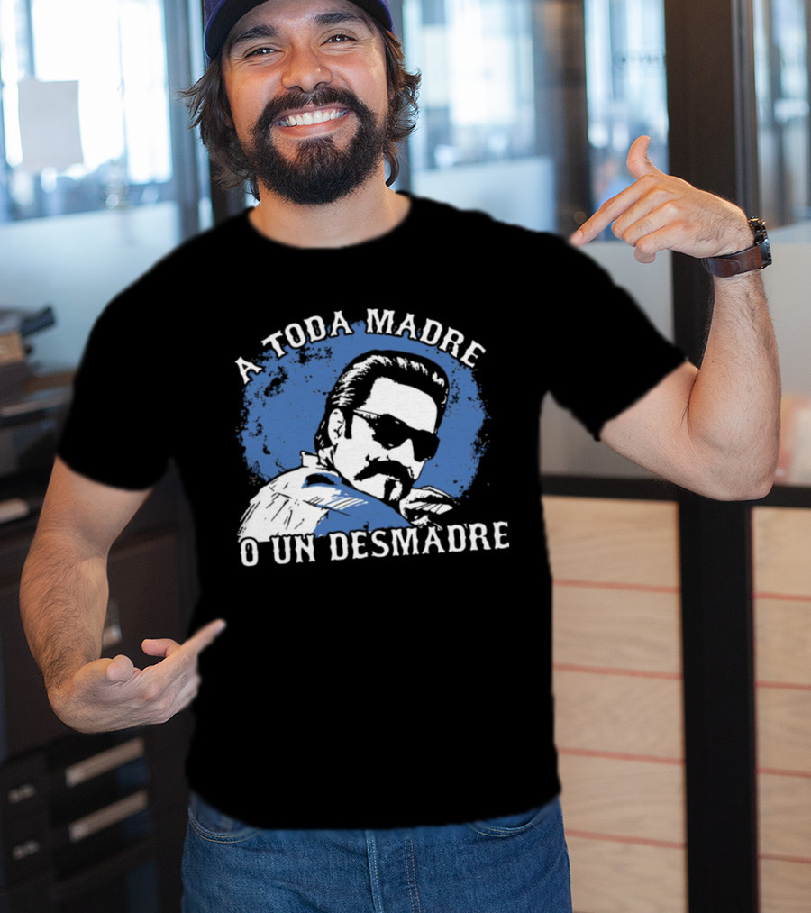 A Toda Madre O Un Desmadre Cool Mustache Sunglasses Dude Blue Circle T-Shirt