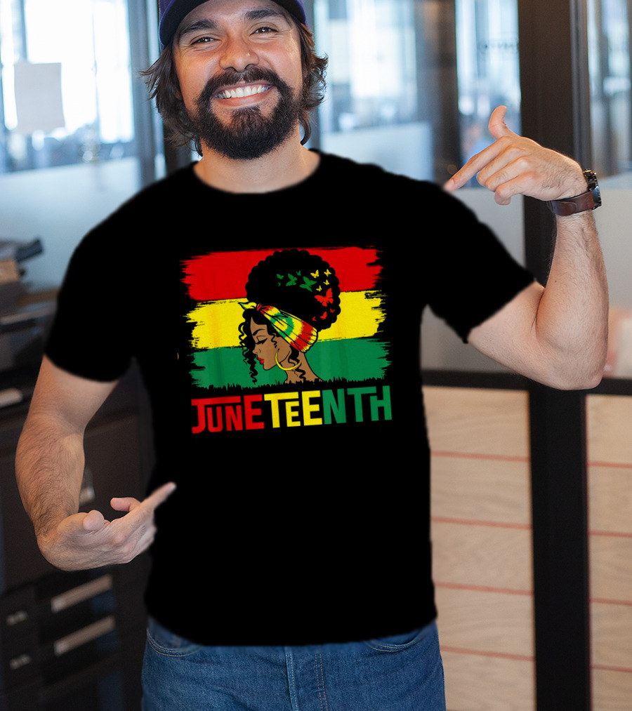 Juneteenth Remembering My Ancestors Celebrate Black Freedom Afro Woman Rasta Colors Flags T-Shirt