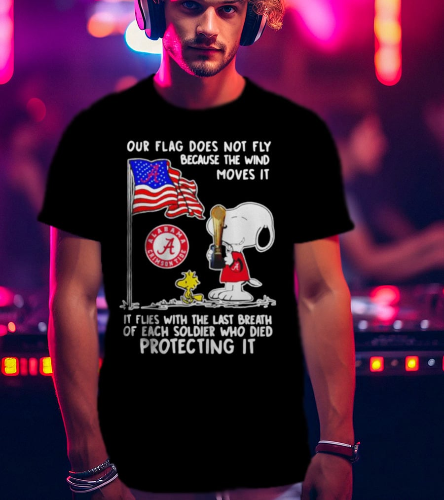 Our Flag Snoopy Alabama Crimson Tide Soldier Protecting T-Shirt