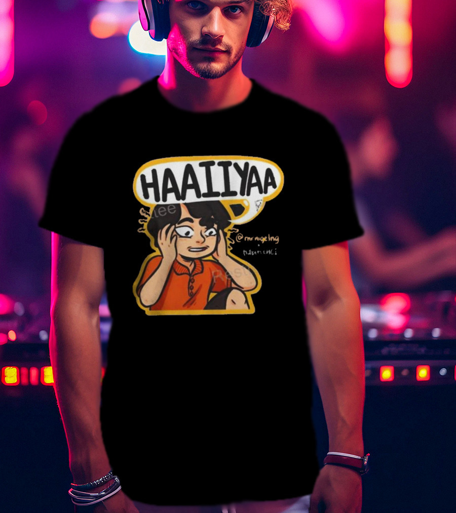 HAAIIYAA Uncle Roger Cartoon Red Shirt Headset @mrnigelng T-Shirt