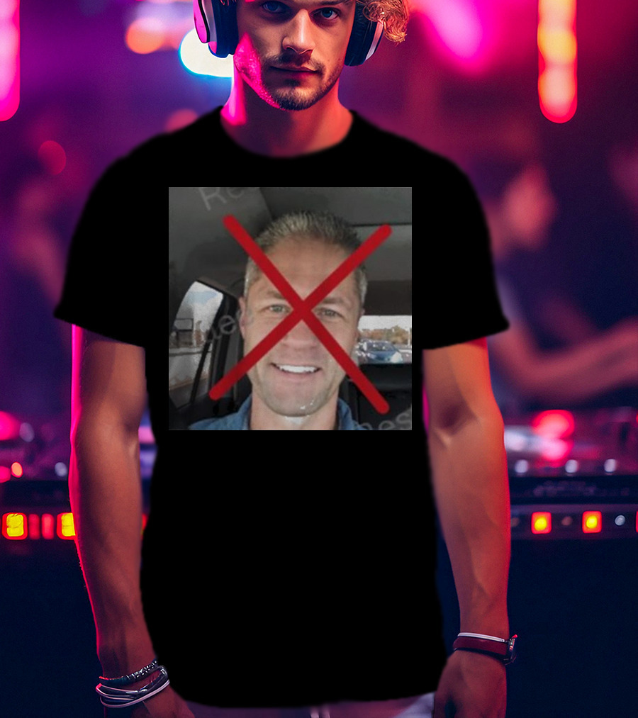 Lana Del Rey No Sean Larkin Red Crossed Out Face Image T-Shirt