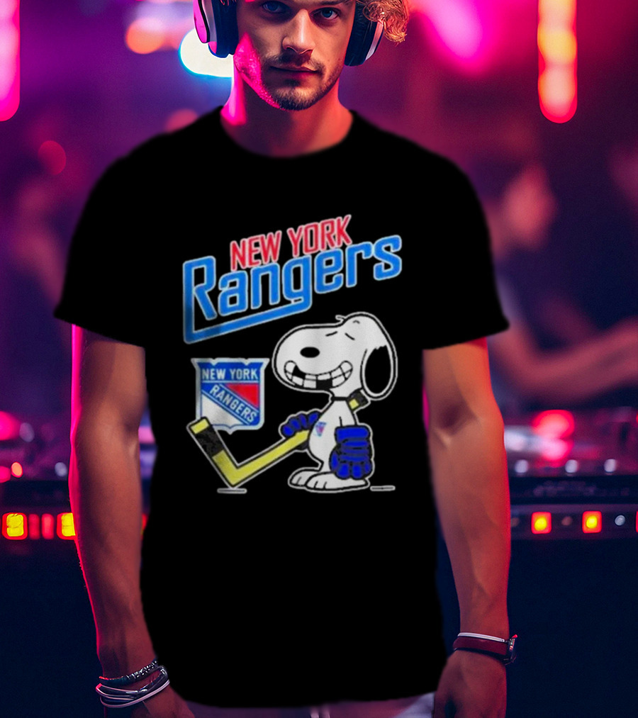 Snoopy Holding Hockey Stick New York Rangers T-Shirt