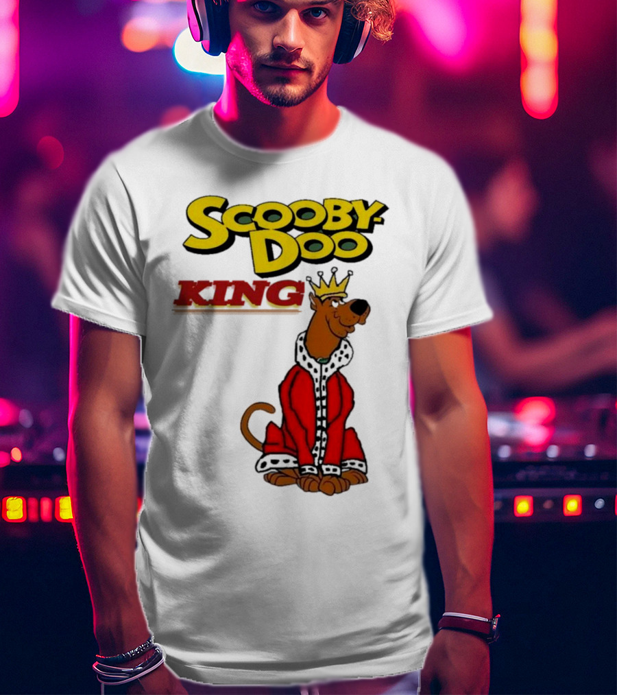 Scooby Doo King Crowned With Royal Red Robe T-Shirt