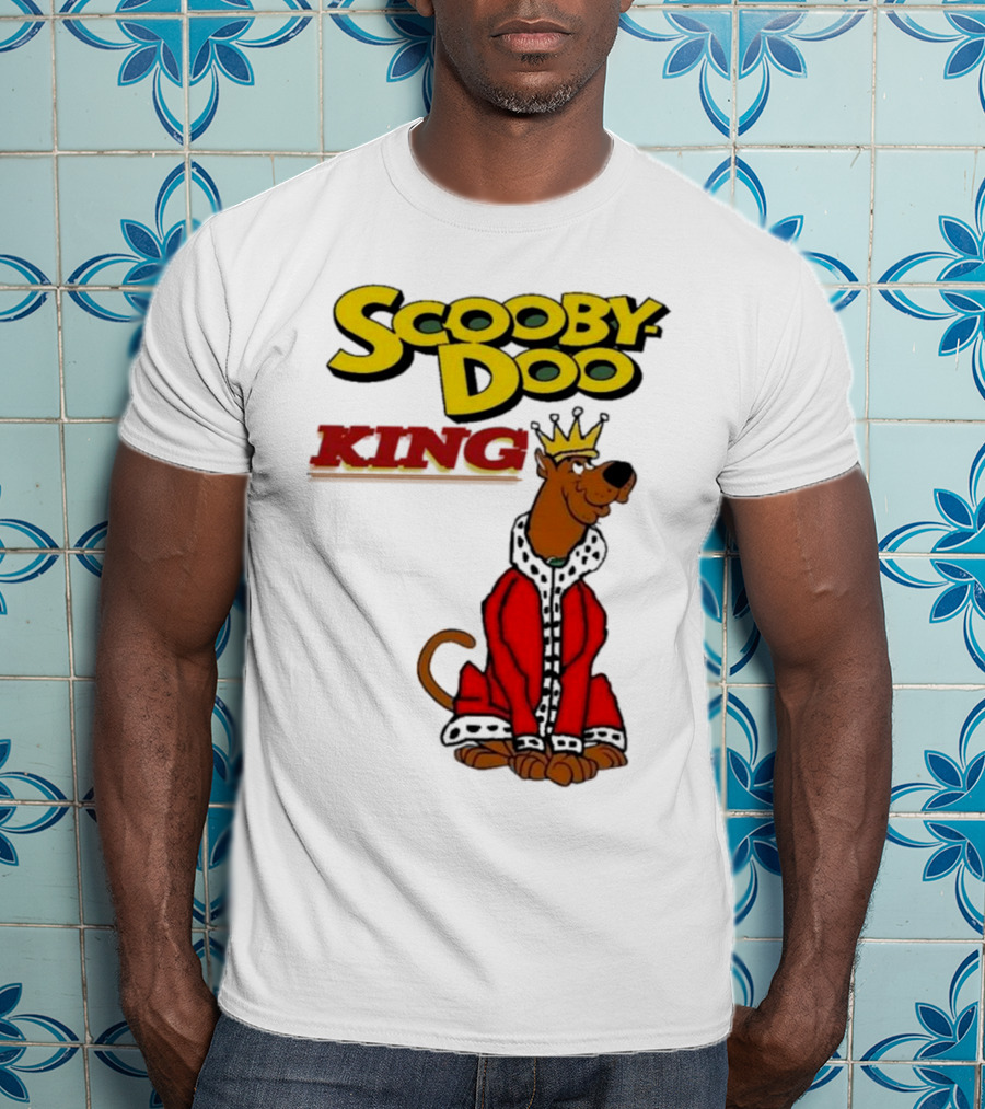 Scooby Doo King Crowned With Royal Red Robe T-Shirt