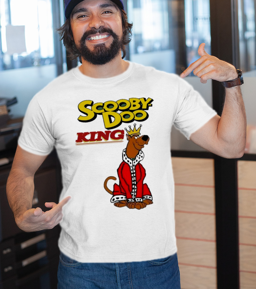 Scooby Doo King Crowned With Royal Red Robe T-Shirt