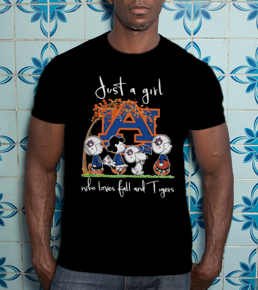 Just A Girl Who Loves Fall And Auburn Tigers With Snoopy And Charlie Brown T-Shirt