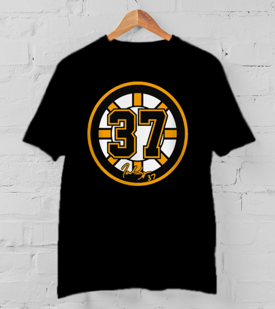 Bergeron 37 Boston Bruins Hockey Circular Emblem With Signature T-Shirt