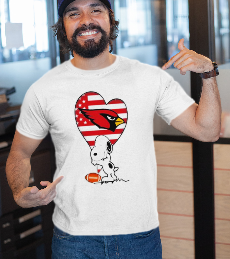 Arizona Cardinals NFL Football Peanuts Movie Snoopy Hugging Heart T-Shirt