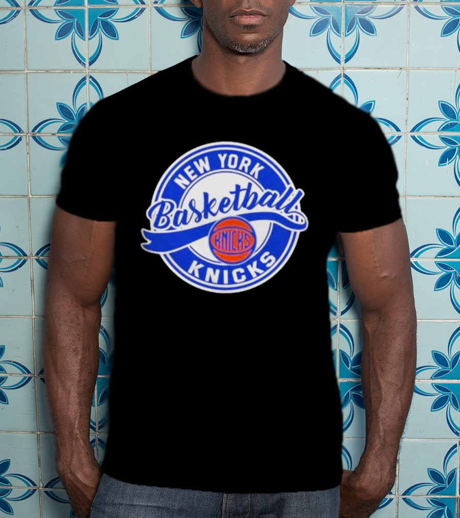 New York Knicks Basketball Circle T-Shirt