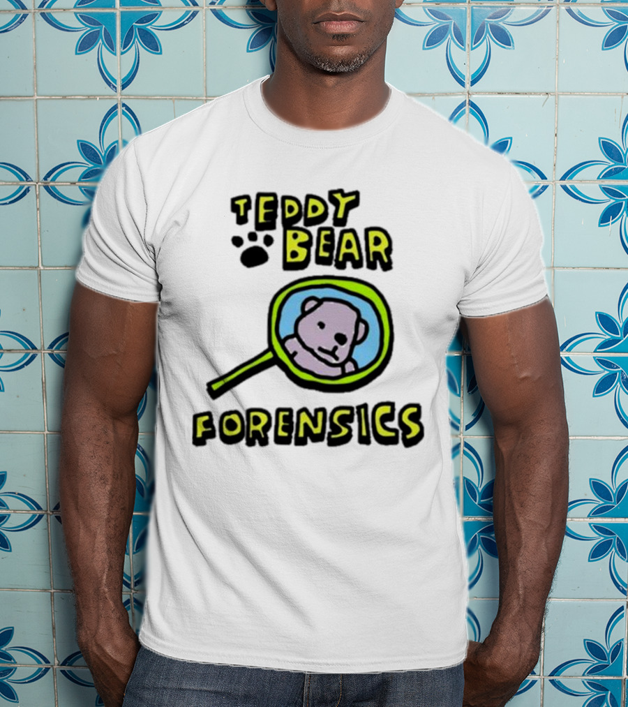 Teddy Bear Forensics Bear With Magnifying Glass T-Shirt