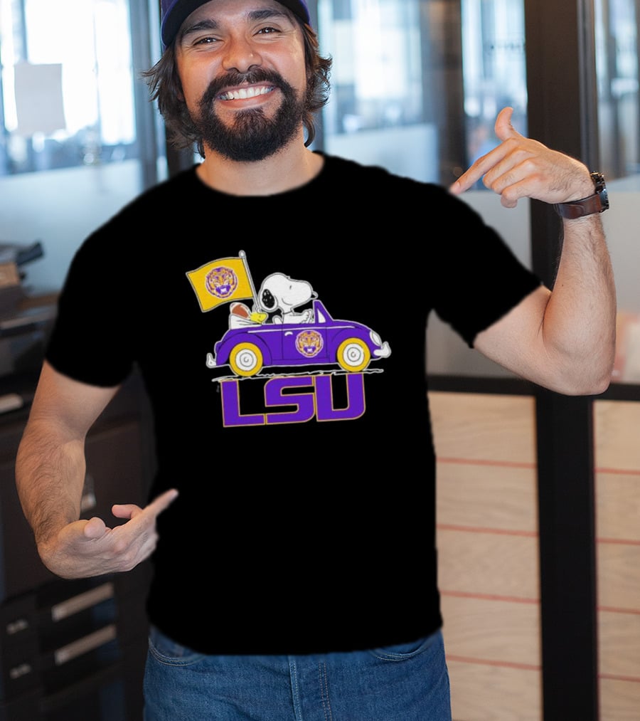 Snoopy And Woodstock Driving Purple LSU Car With Flag T-Shirt