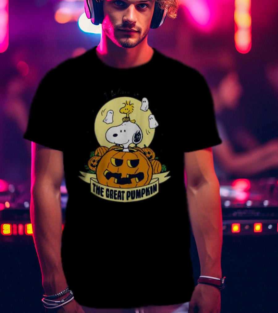 Snoopy And Woodstock I Believe In The Great Pumpkin Halloween Peanuts T-Shirt