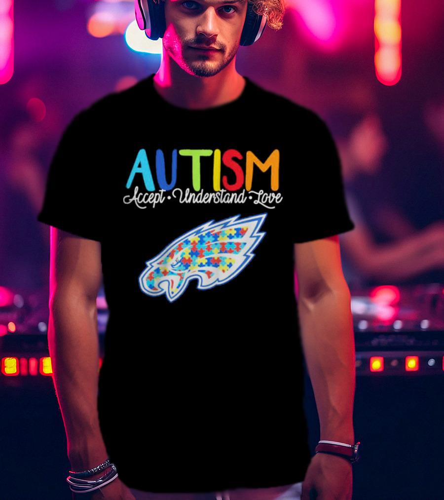 Philadelphia Eagles Autism Accept Understand Love Puzzle T-Shirt