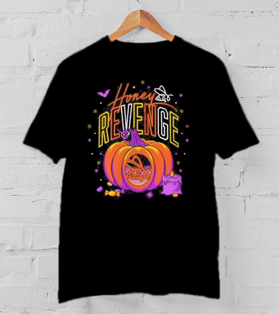 Honey Revenge Halloween Pumpkin Bee Spooky Cake T-Shirt