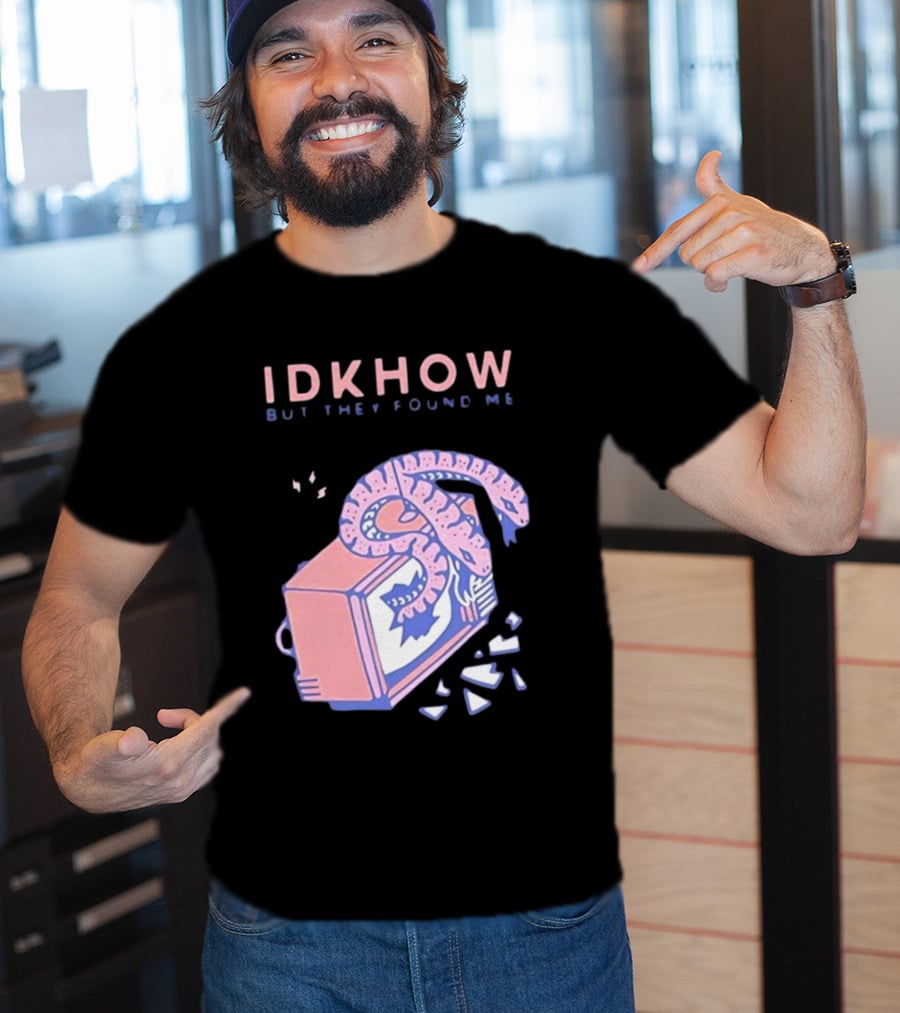 IDKhow But They Found Me Snake Crushed TV Pastel Pink Blue Image T-Shirt