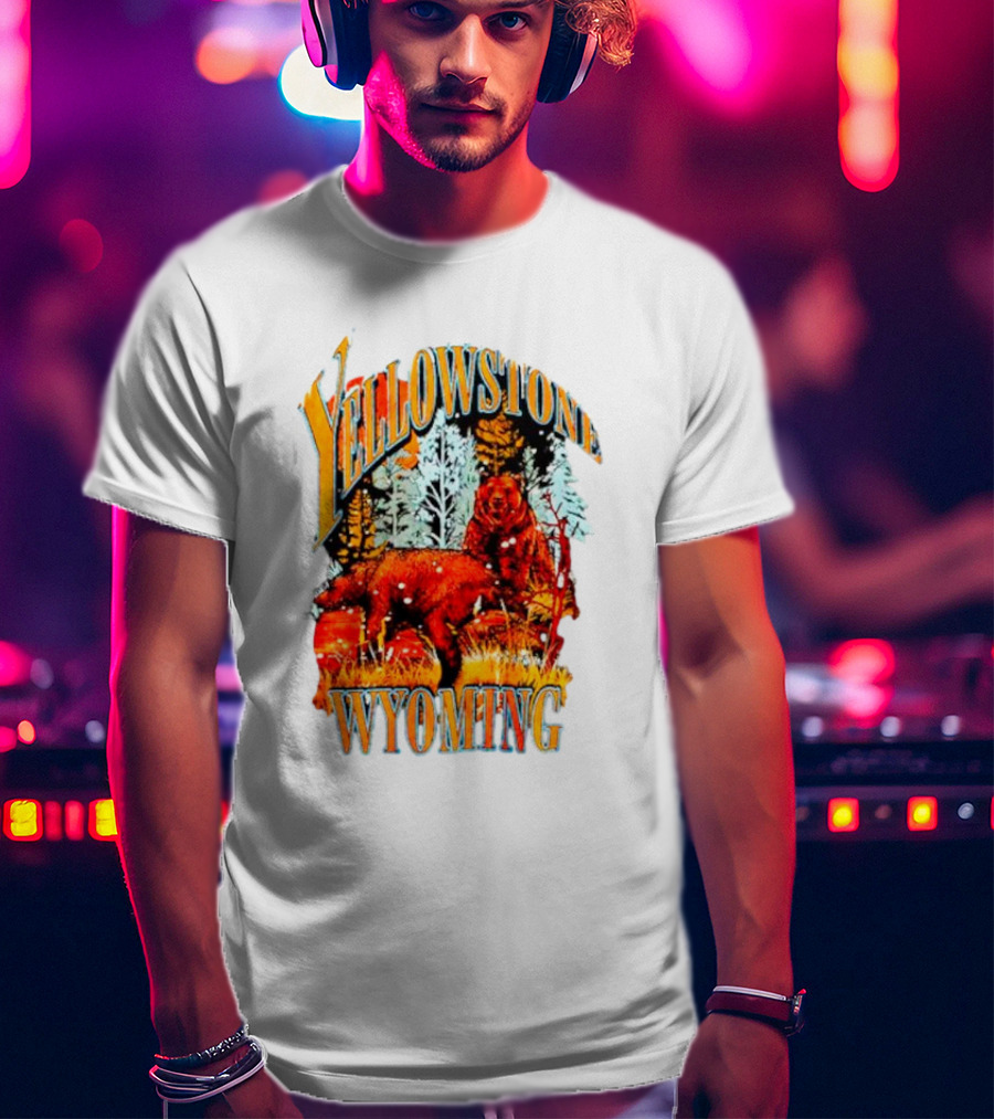 Yellowstone Wyoming Bears Wildlife Scenery T-Shirt