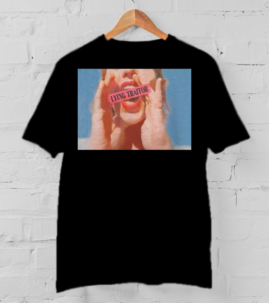 Lying Traitor Shouting Red Lips Hand Gestures T-Shirt