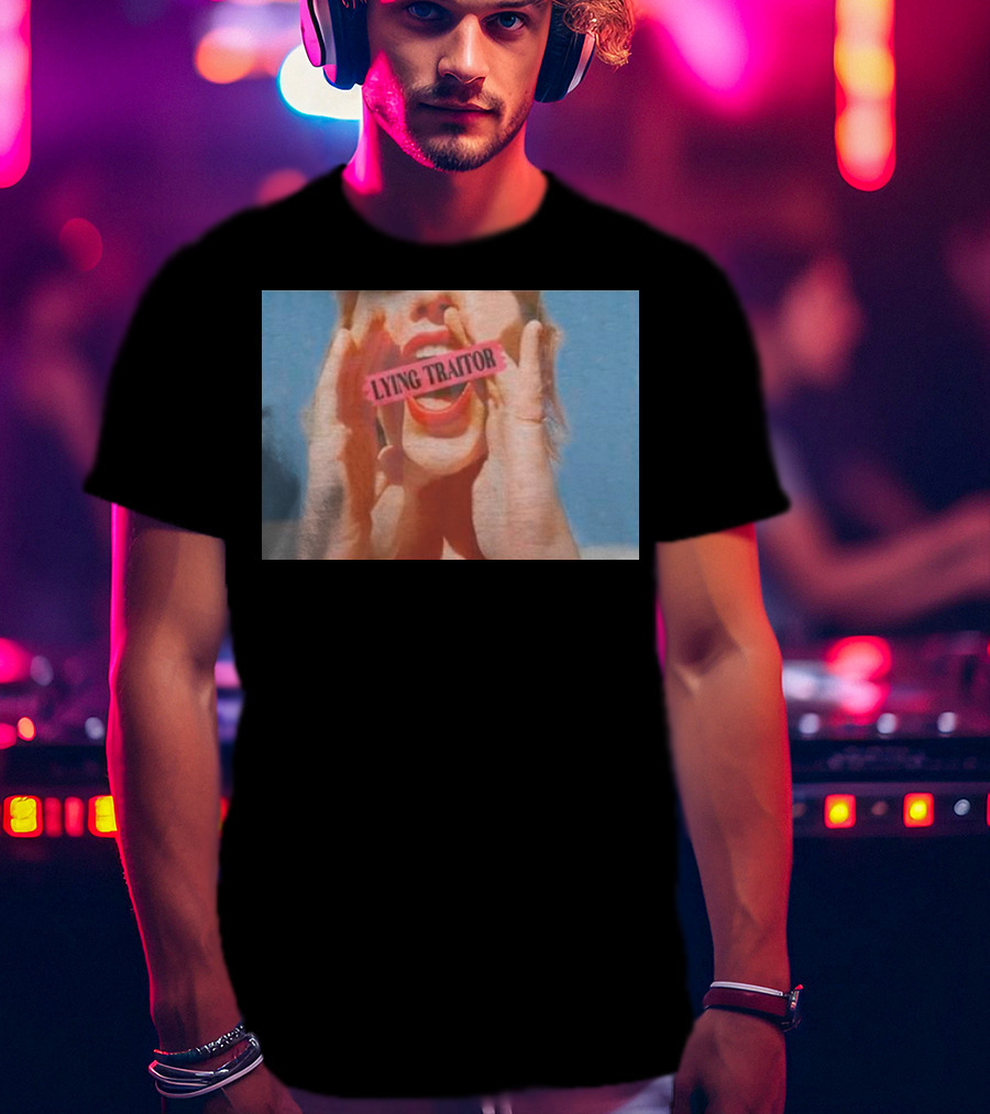 Lying Traitor Shouting Red Lips Hand Gestures T-Shirt