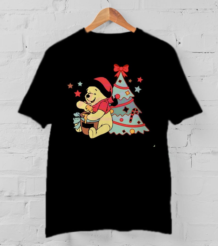 Winni The Pooh Bear Christmas Hunny Jar And Festive Tree T-Shirt