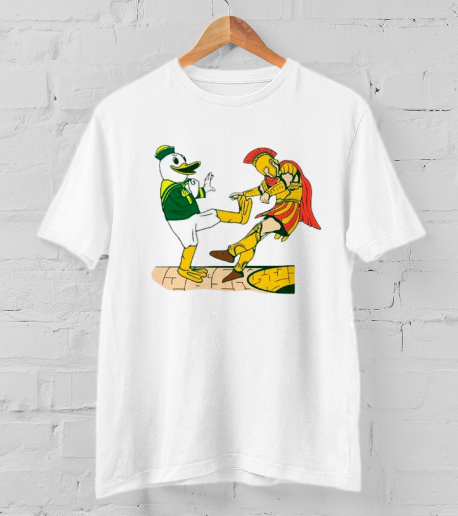 USC Trojans Versus Oregon Ducks Kick Scene T-Shirt