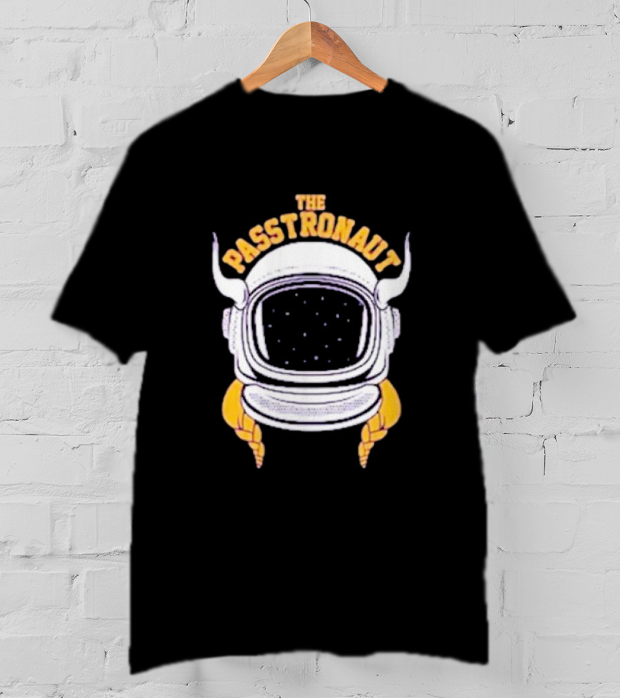 Minnesota Vikings The Passtronaut Astronaut Helmet With Viking Horns T-Shirt