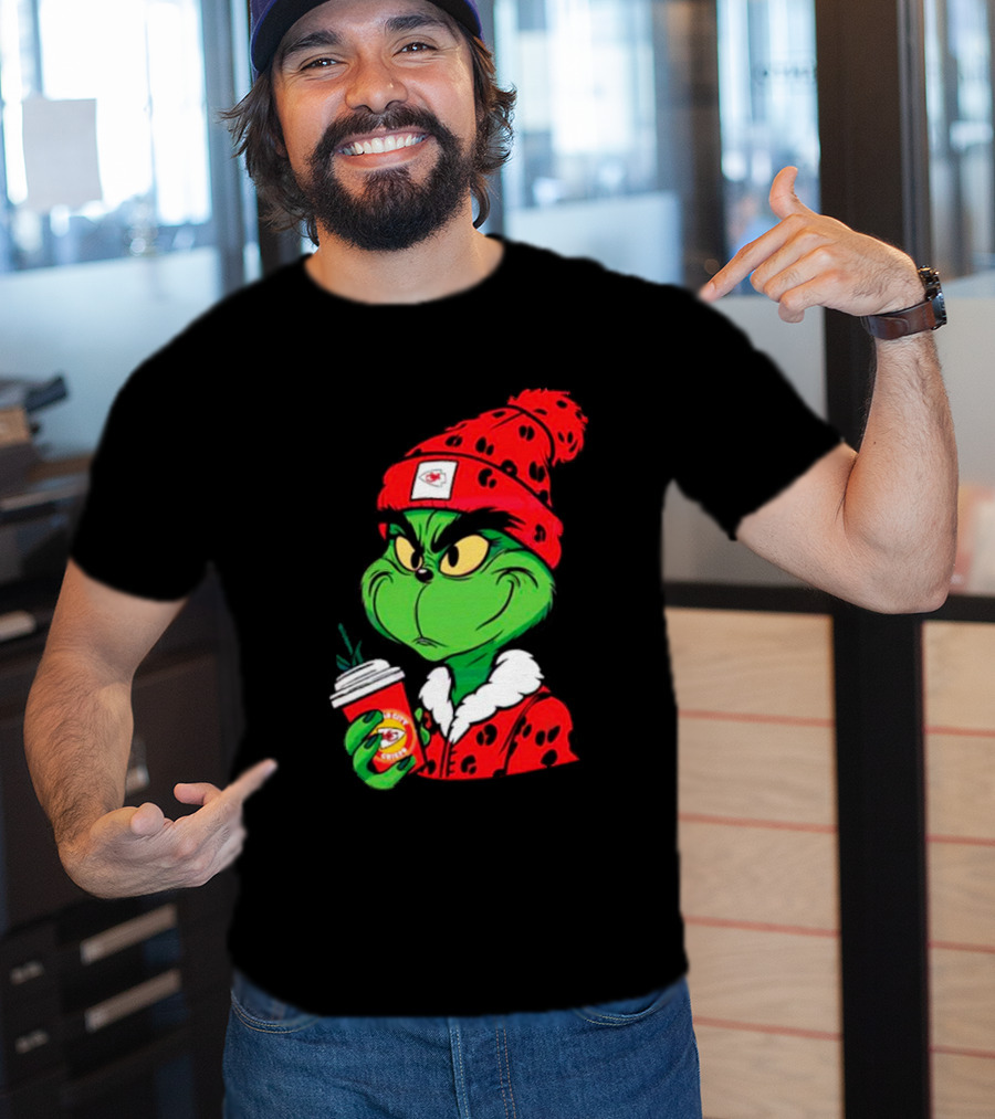 Grinch Leopard Kansas City Chiefs Coffee Beanie T-Shirt