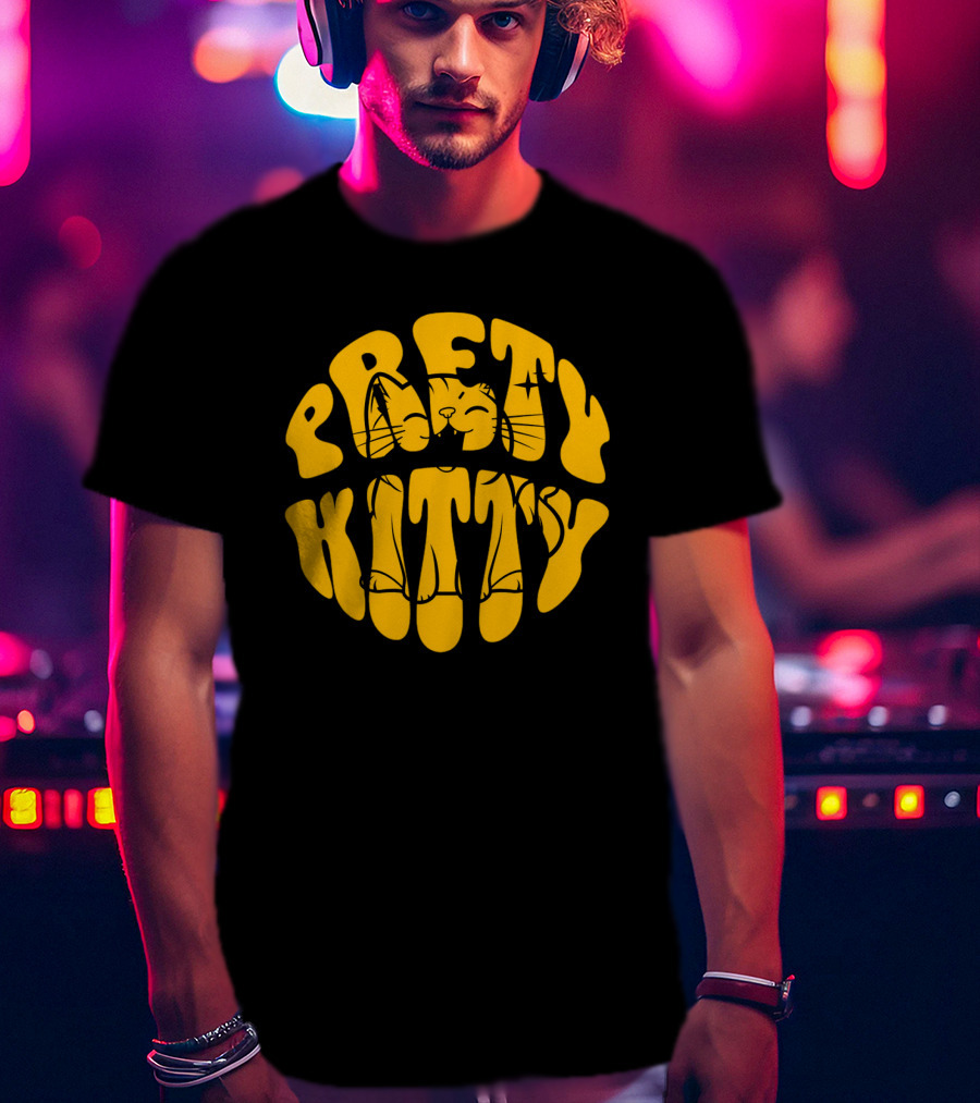 Pretty Kitty Cute Happy Cat Yellow Retro T-Shirt
