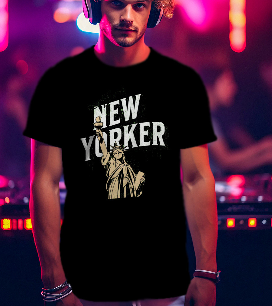 Certified New Yorker Statue Of Liberty T-Shirt