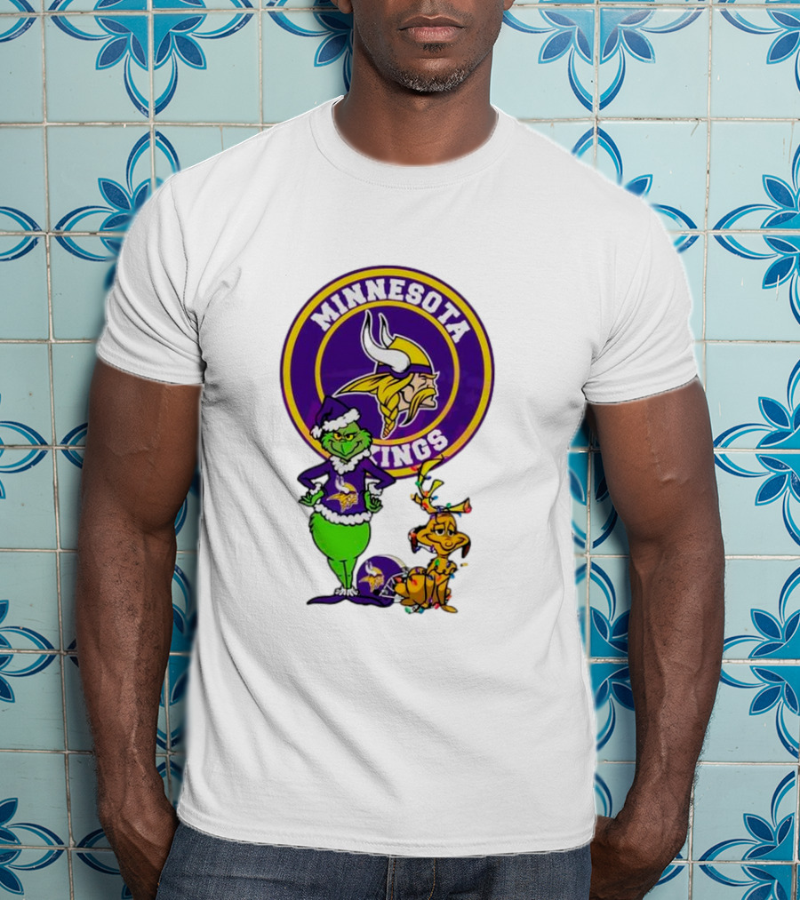 Grinch And Max Minnesota Vikings Christmas Fan Collaboration T-Shirt