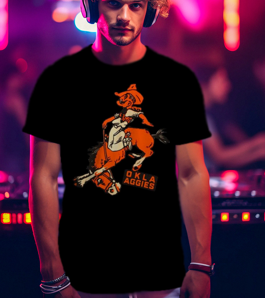 Oklahoma State Okla Aggies Cowboy Riding Horse T-Shirt