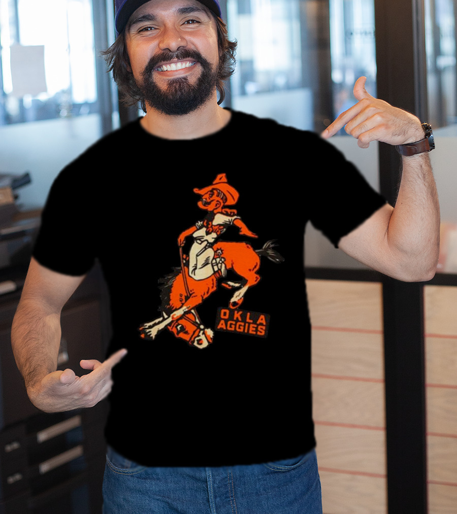 Oklahoma State Okla Aggies Cowboy Riding Horse T-Shirt
