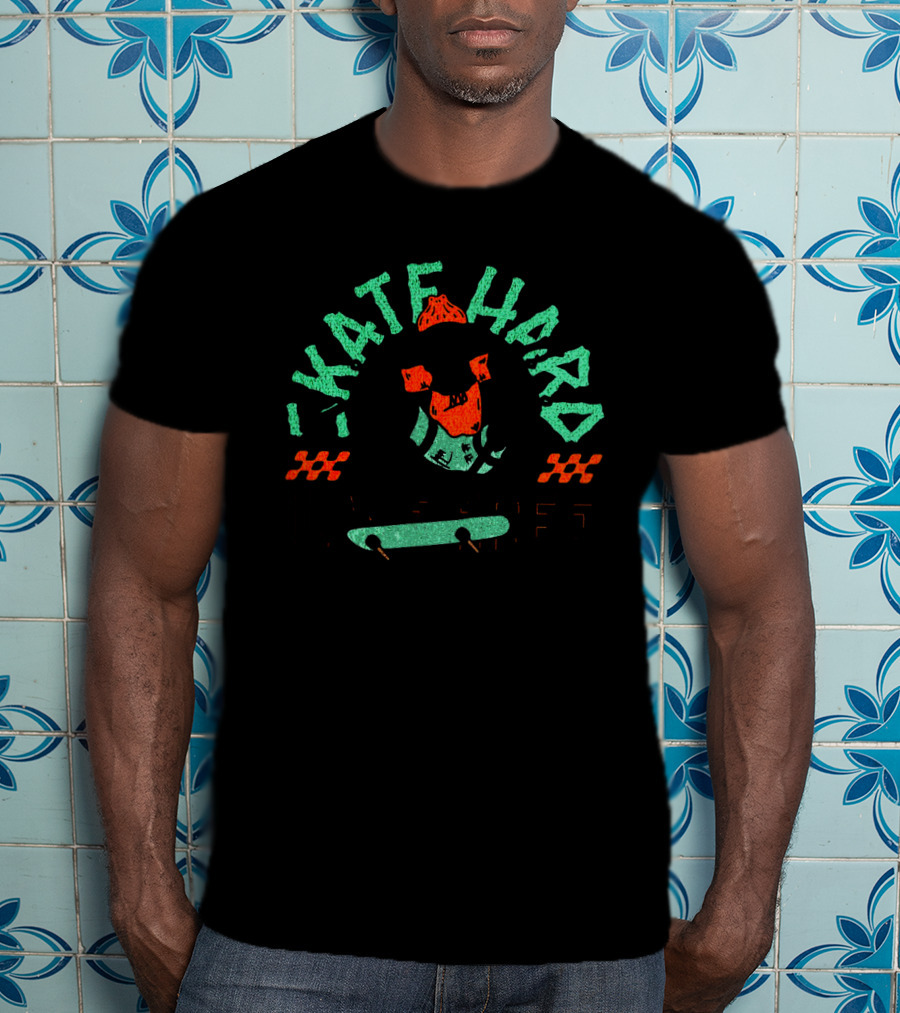 SKATE HARD LIVE FREE Skull Skateboard T-Shirt