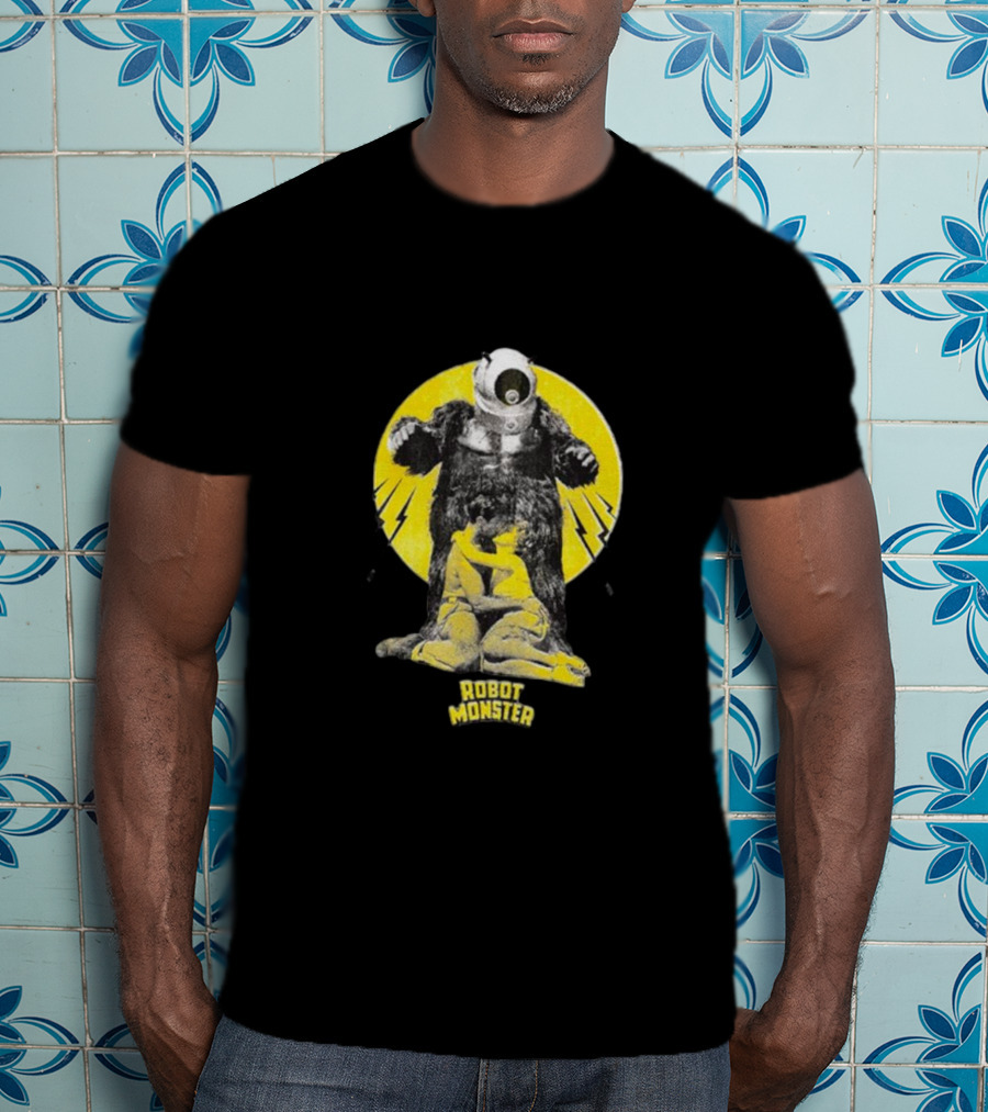 Robot Monster Vintage Retro Sci-Fi Creature Scene T-Shirt