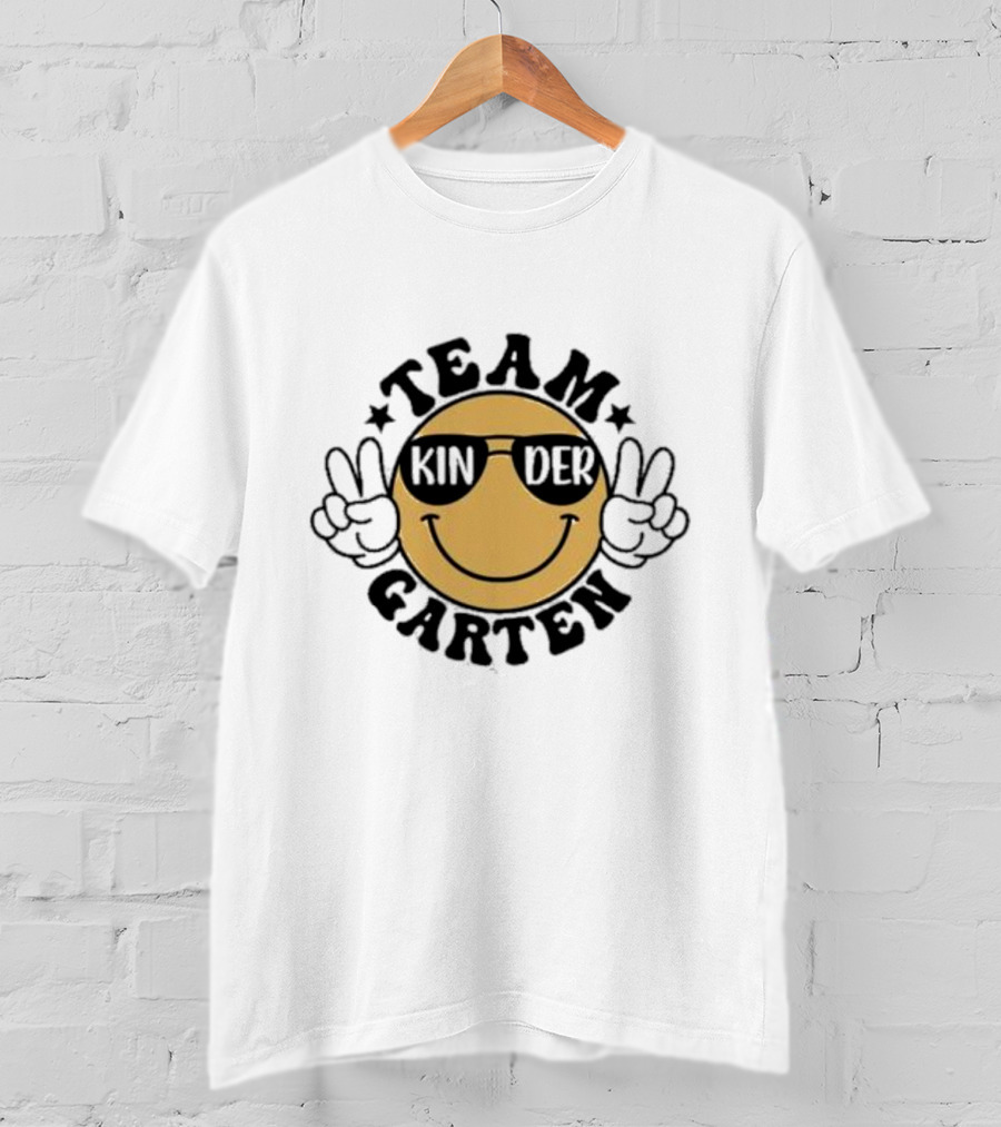 Team Kindergarten Smiley Sunglasses Peace T-Shirt