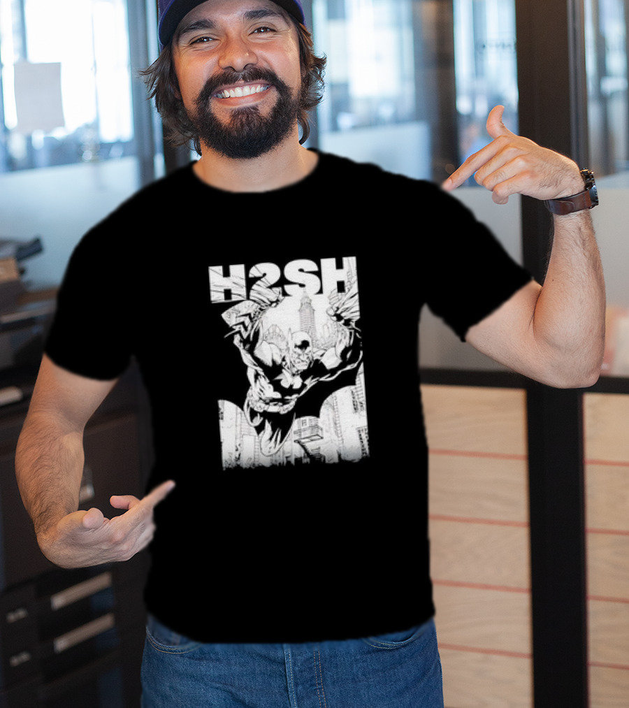 Batman Hush Jim Lee Scott Williams Retro Batman Gotham Skyline T-Shirt