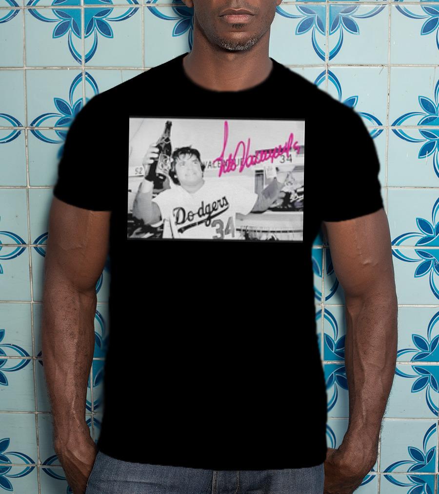 Dodgers Fernando Valenzuela Vintage Photo With Signature Baseball T-Shirt