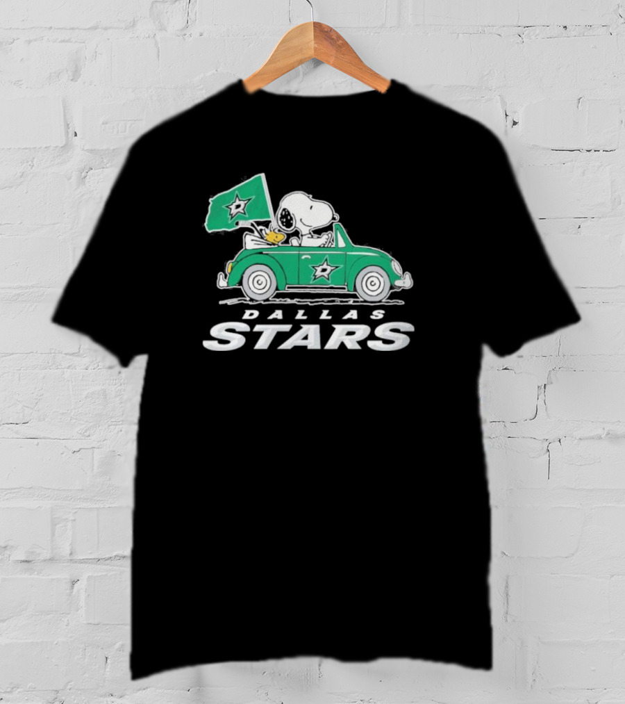 Snoopy And Woodstock Driving Green Car With Dallas Stars Flag T-Shirt