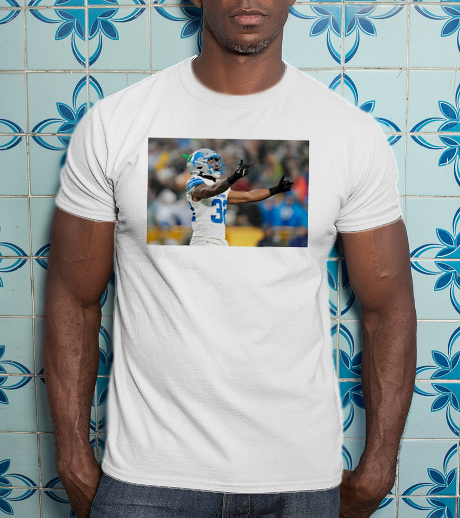 Brian Branch Lions Number 32 Gesture Towards Packers Crowd T-Shirt