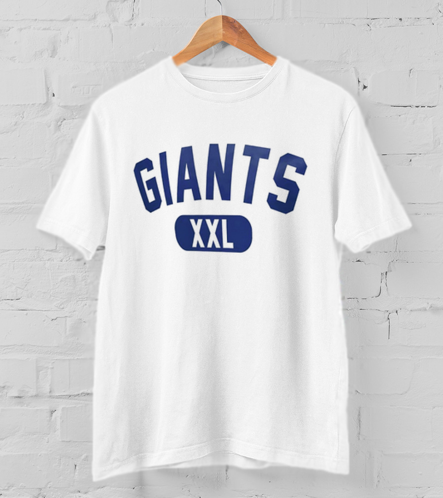 Laura Rutledge Wearing Giants XXL T-Shirt
