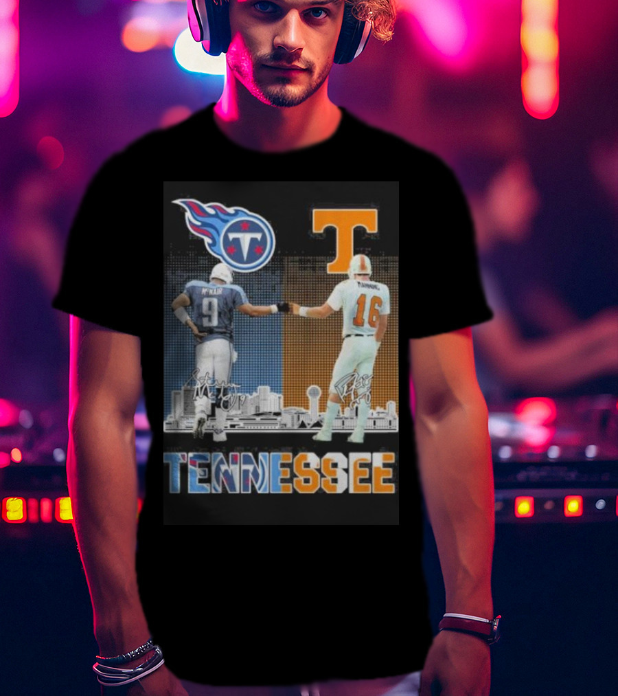 Tennessee Titans Steve McNair Peyton Manning Volunteers Skyline T-Shirt