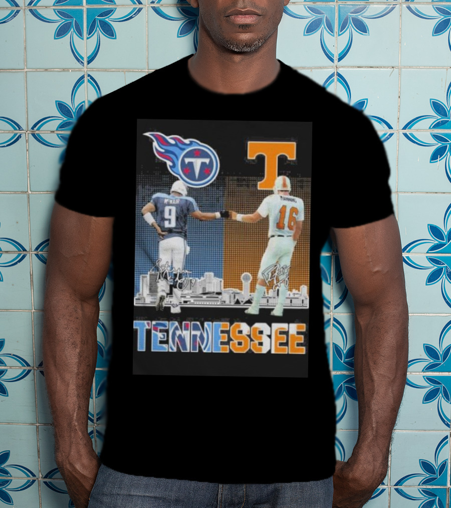 Tennessee Titans Steve McNair Peyton Manning Volunteers Skyline T-Shirt