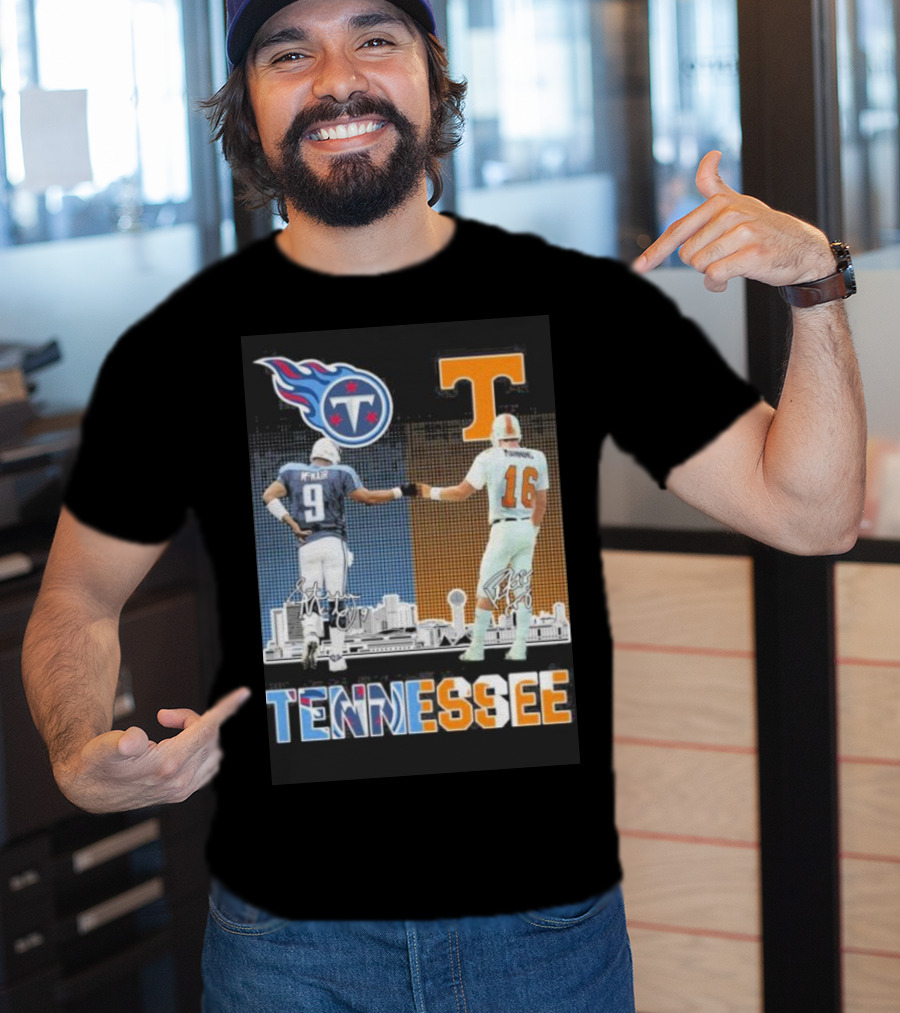 Tennessee Titans Steve McNair Peyton Manning Volunteers Skyline T-Shirt